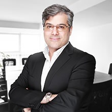 تصویر محمد حسن شانه ساززاده